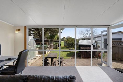 Photo of property in 12 Miro Street, Merrilands, New Plymouth, 4312