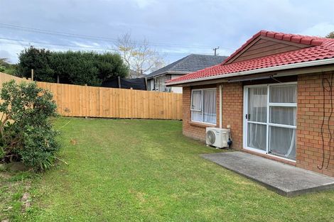 Photo of property in 5 Newington Road, Henderson, Auckland, 0612