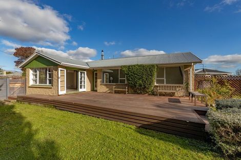 Photo of property in 15 Ebony Street, Bishopdale, Christchurch, 8053