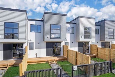 Photo of property in 3/1 Benita Place, Sunnyvale, Auckland, 0612