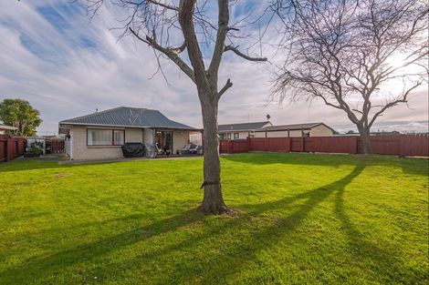 Photo of property in 37 Peppertree Glade, Kelvin Grove, Palmerston North, 4414