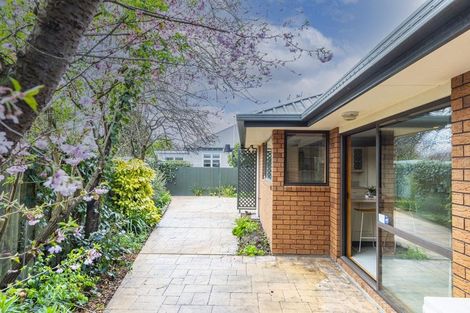 Photo of property in 32 Saint Martins Road, Saint Martins, Christchurch, 8022