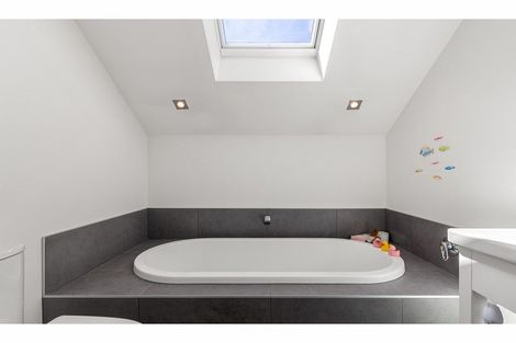 Photo of property in 94 Saint Martins Road, Saint Martins, Christchurch, 8022