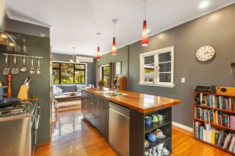Photo of property in 82 Tikorangi Road, Tikorangi, Waitara, 4383