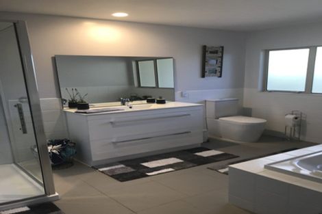 Photo of property in 49 Manly Street, Paraparaumu Beach, Paraparaumu, 5032