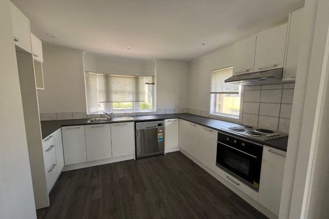 Photo of property in 6/137 Lakeside Drive, Orewa, 0931