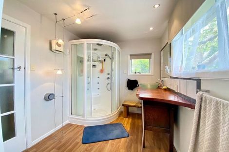 Photo of property in 98 Glenpark Avenue, Frankleigh Park, New Plymouth, 4310
