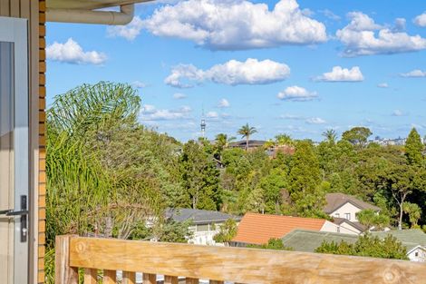 Photo of property in 52 Chelsea View Drive, Chatswood, Auckland, 0626