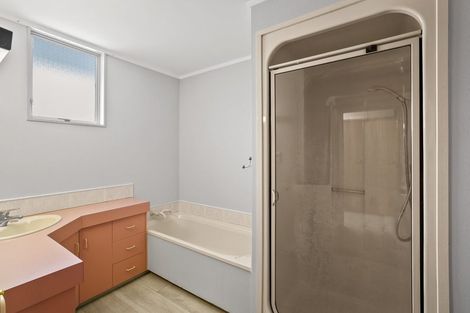 Photo of property in 3/66 Waiwaka Terrace, Strandon, New Plymouth, 4312