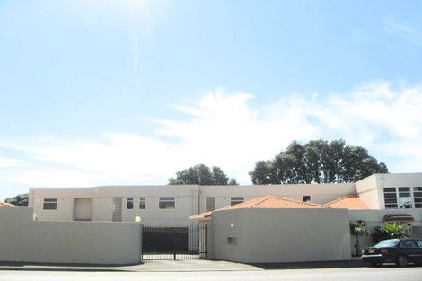 Photo of property in 7/120 Saint Aubyn, New Plymouth, 4310