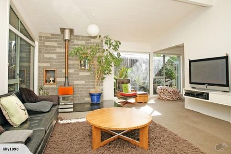 Photo of property in 11 Southern Cross Crescent, Island Bay, Wellington, 6023