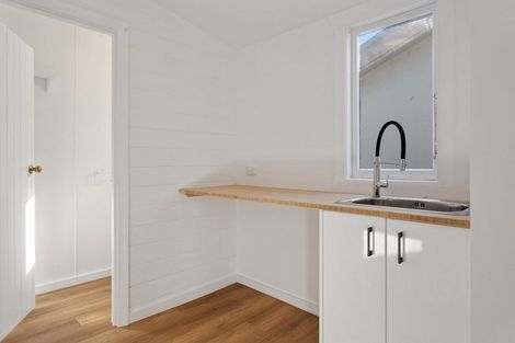 Photo of property in 16 Radley Street, Woolston, Christchurch, 8023