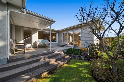 Photo of property in 221 South Road, Spotswood, New Plymouth, 4310