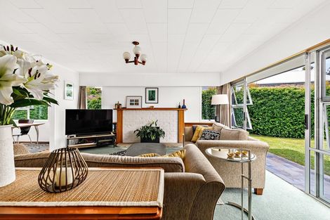 Photo of property in 39 Harbour View Road, Point Wells, 0986