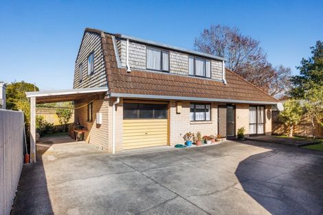 Photo of property in 2a Bristol Crescent, Roslyn, Palmerston North, 4414