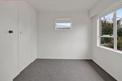 Photo of property in 5 Nikau Street, Inglewood, 4330