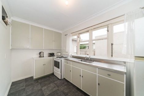 Photo of property in 33 Thomson Street, West End, Palmerston North, 4412