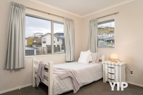 Photo of property in 16 Havana Rise, Grenada Village, Wellington, 6037
