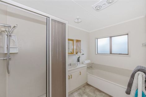 Photo of property in 1 Forest Glen, Orewa, 0931