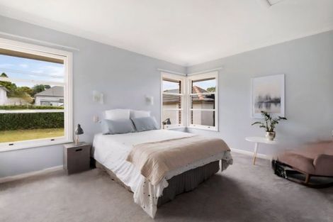Photo of property in 31 Norwood Road, Bayswater, Auckland, 0622