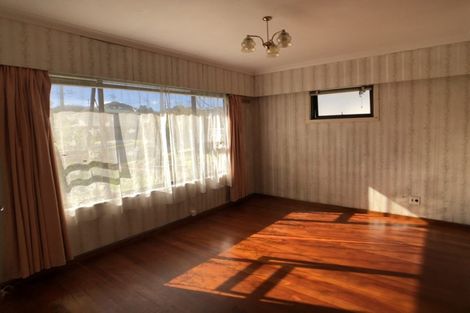 Photo of property in 8 Britton Avenue, Mount Roskill, Auckland, 1041