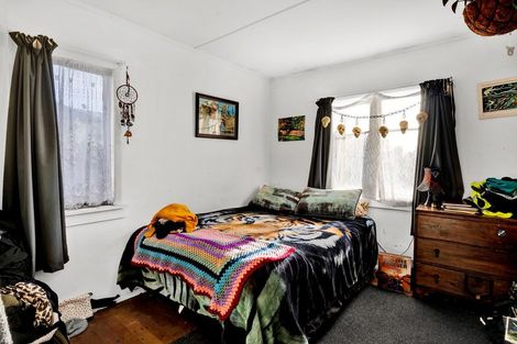 Photo of property in 18 Puriri Street, Hawera, 4610