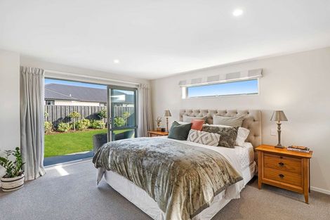 Photo of property in 13 Angus Place, Rangiora, 7400
