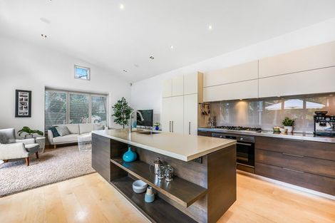 Photo of property in 2/2 Clifton Road, Hauraki, Auckland, 0622