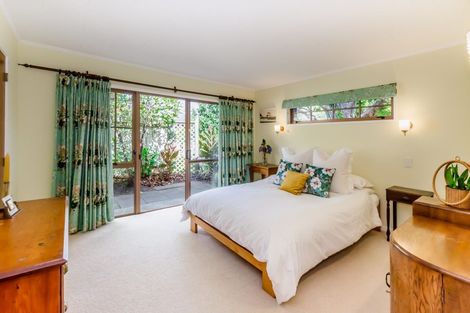 Photo of property in 9 Iti Grove, Waikanae, 5036