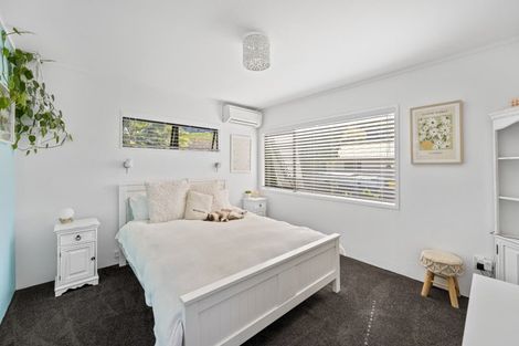Photo of property in 37 Kent Terrace, Taradale, Napier, 4112