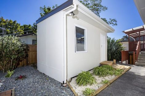 Photo of property in 43 Valley View Road, Glenfield, Auckland, 0629