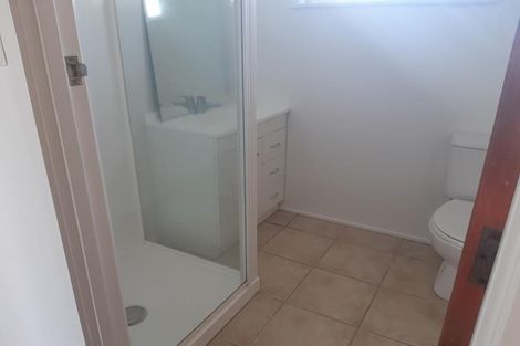 Photo of property in 2/4 Lingfield Street, Glenfield, Auckland, 0629