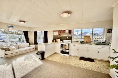 Photo of property in 24 Kent Terrace, Taradale, Napier, 4112