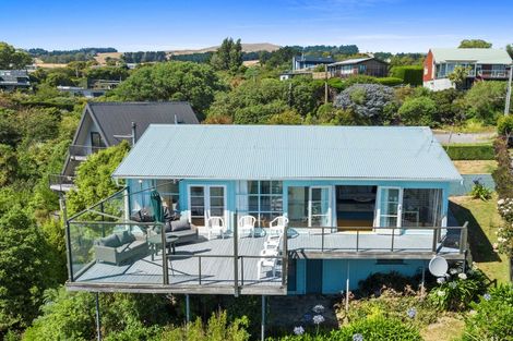 Photo of property in 25 Ranui Crescent, Diamond Harbour, 8971
