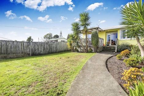 Photo of property in 22 Tomo Street, New Lynn, Auckland, 0600