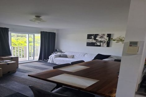 Photo of property in 17a Florio Terrace, Tawa, Wellington, 5028