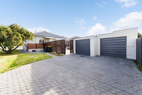 Photo of property in 27 Isadore Road, Saint Clair, Dunedin, 9012