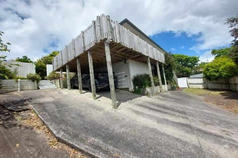 Photo of property in 1/59 Santiago Crescent, Unsworth Heights, Auckland, 0632
