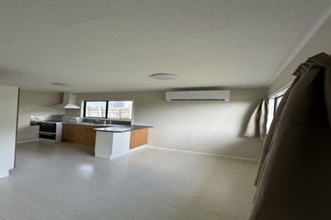 Photo of property in 64 Solar Road, Glen Eden, Auckland, 0602