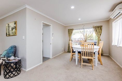 Photo of property in 15 Newinn Crescent, East Tamaki Heights, Auckland, 2016