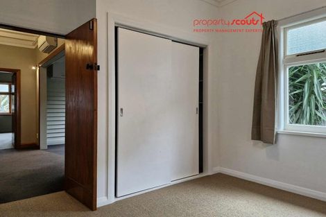 Photo of property in 40 Waiwaka Terrace, Strandon, New Plymouth, 4312