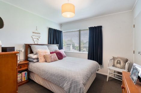 Photo of property in 38 Dahlstrom Grove, Kelvin Grove, Palmerston North, 4414
