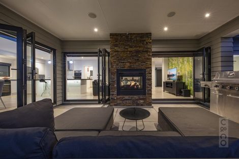 Photo of property in 1 Nikau Way, Riverhead, 0820