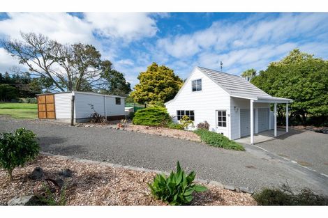 Photo of property in 147 Mangakura Road, Helensville, 0875