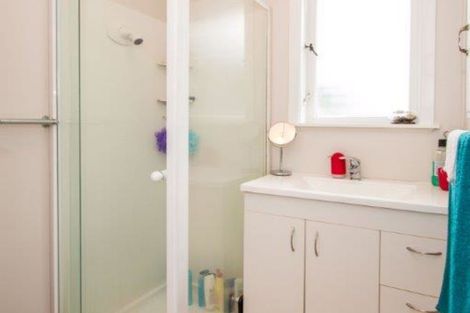 Photo of property in 15 Surrey Street, Manurewa, Auckland, 2102