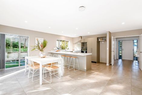 Photo of property in 6 Sumner Terrace, Aotea, Porirua, 5024