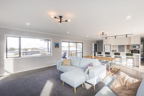 Photo of property in 18 Poplar Grove, Feilding, 4702