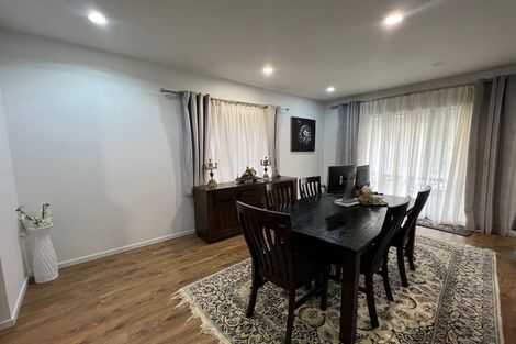 Photo of property in 10c Carlos Drive, Flat Bush, Auckland, 2016