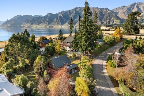 Photo of property in 8 Drake Place, Lake Hawea, Wanaka, 9382