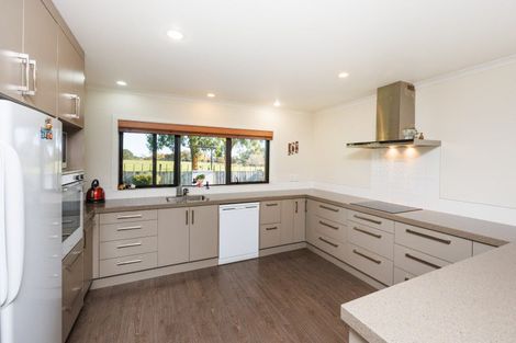 Photo of property in 34 Hazelhurst Line, Kelvin Grove, Palmerston North, 4470